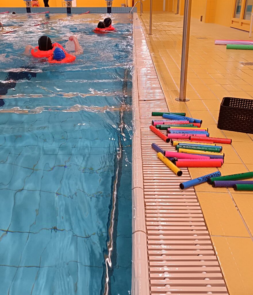 
Ujur MTÜ
Ujur alustab 7.09.2025 juba oma 8. hooaega.   Sel hooajal me uusi gruppe ei ava, ent võtame olemasolevatesse gruppidesse juurde mõned uued noored. Tre